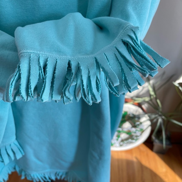 Sweatshirt beach coverup or just a great casual top - Picture 2 of 14